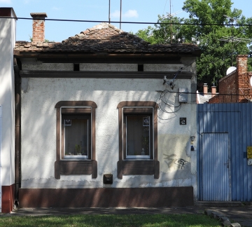 Nyíl u. 42.