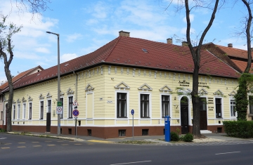 Szent Anna u. 48.