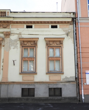 Arany János u. 6. 