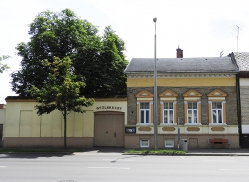 Mester u. 24.