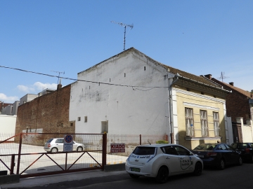 Iskola u. 6.