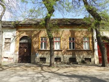 Tóth Árpád u. 2.