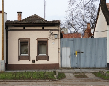 Nyíl u. 42.