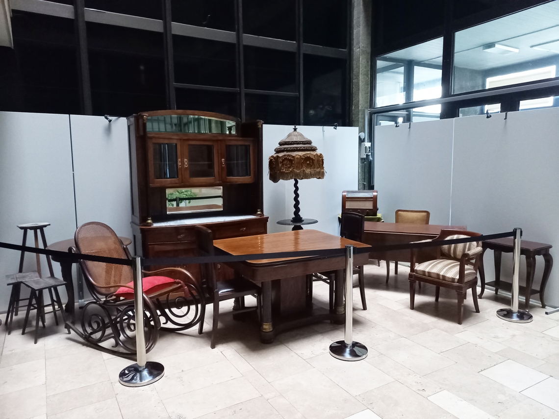 Cívis bútor hagyaték kiállítás