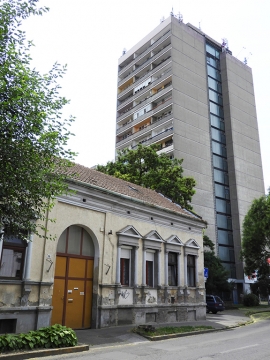 Honvéd u.12.