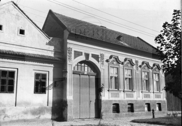 Mester u. 23.