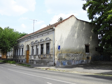 Honvéd u.12.