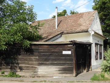 Kígyó u. 42.
