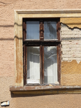Eötvös u. 30.