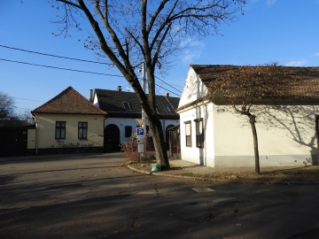 Kígyó u. 42.